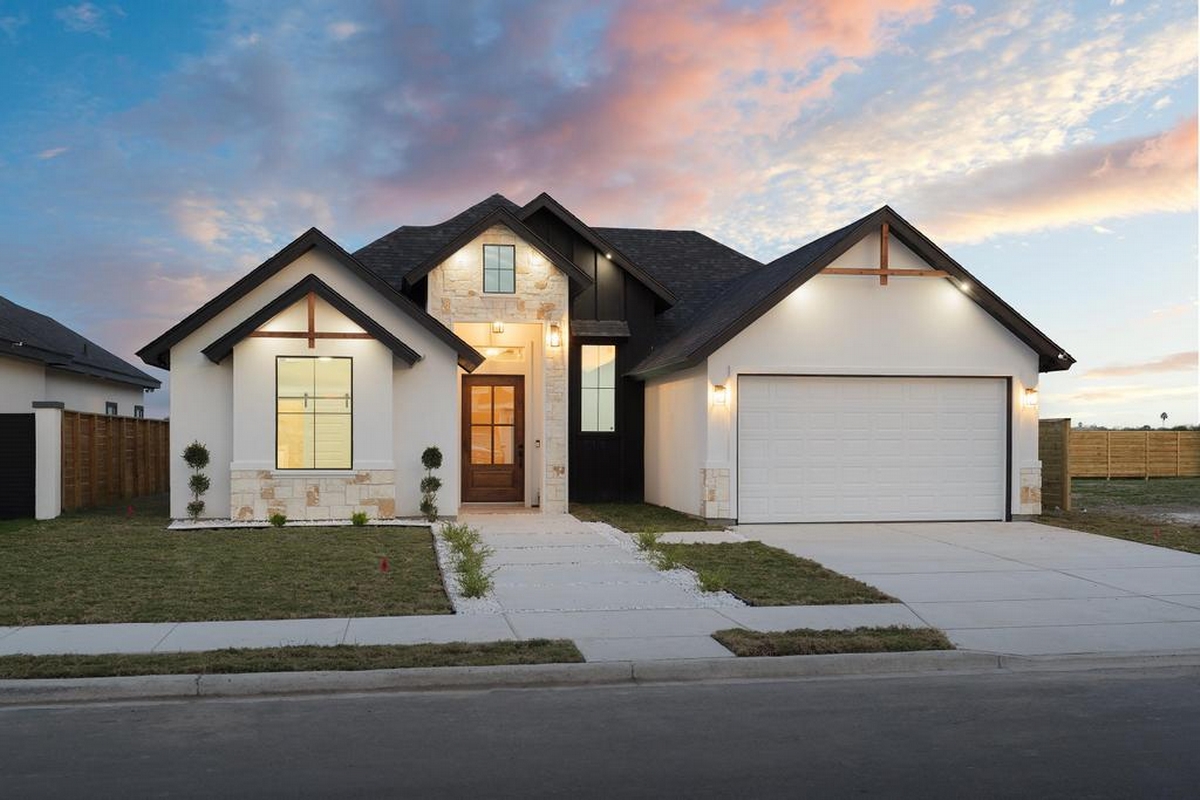 Contemporary craftsman exterior