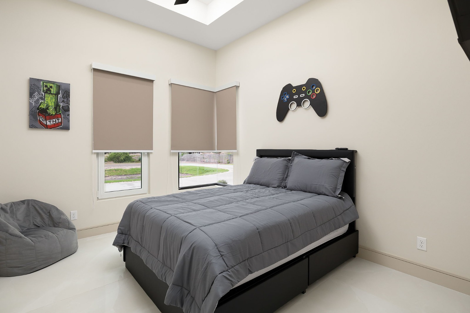 Kids bedroom